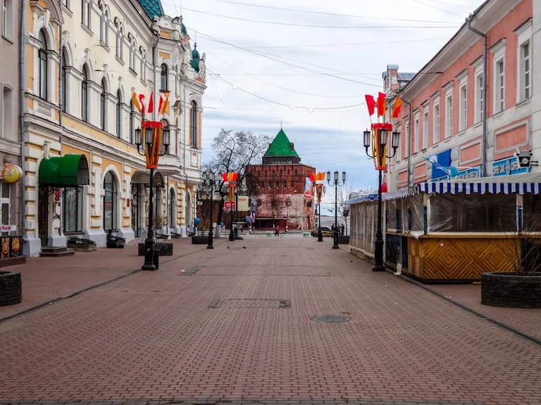 18. augusts Rīgā: pilsētas vēsture, ko var nolasīt ielās