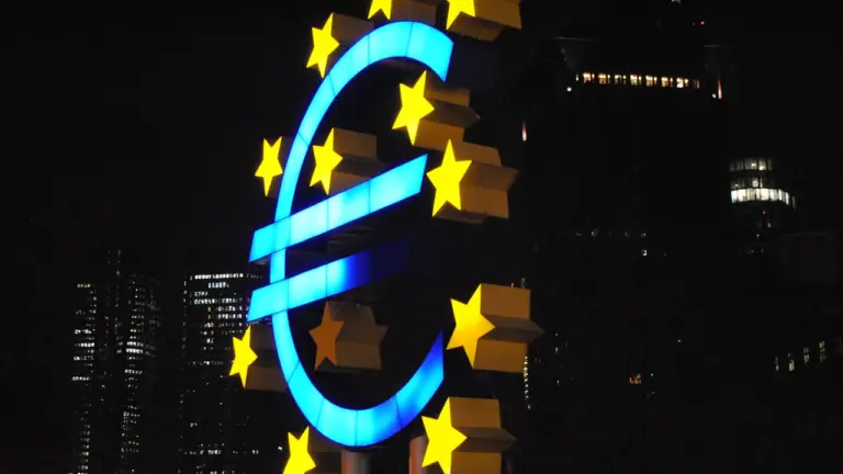 ECB decembra lēmums: vai likme noslīdēs zem 2%?