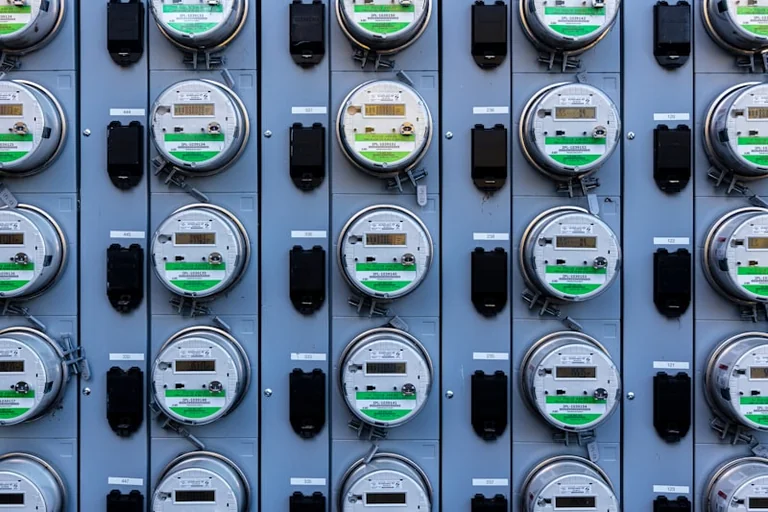 Elektroenerģijas cenas Latvijā 21. augustā: ko vērts zināt patērētājiem