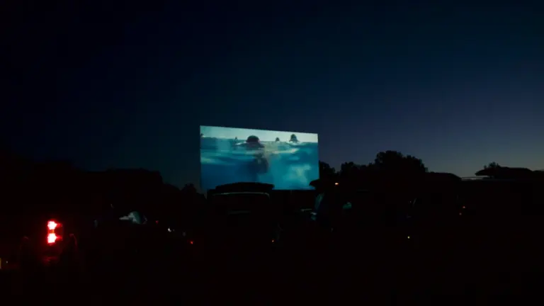 “… glāzi kino, lūdzu!” Rēzeknē — bezmaksas kino vakars