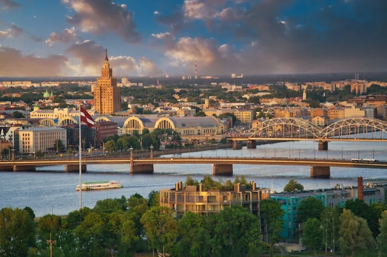 Kur doties Rīgā 17. augusta vakarā: mierīgas atpūtas idejas