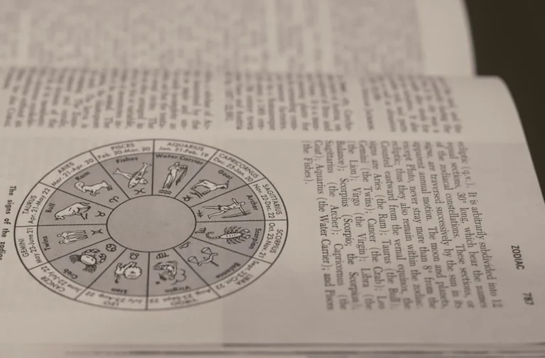 Šodienas zodiaka ieteikumi: līdzsvars, nevis garantēts liktenis