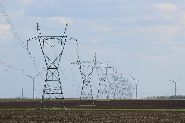 Latvijas elektroenerģijas cena šodien: kāpēc biržā vērojams kāpums