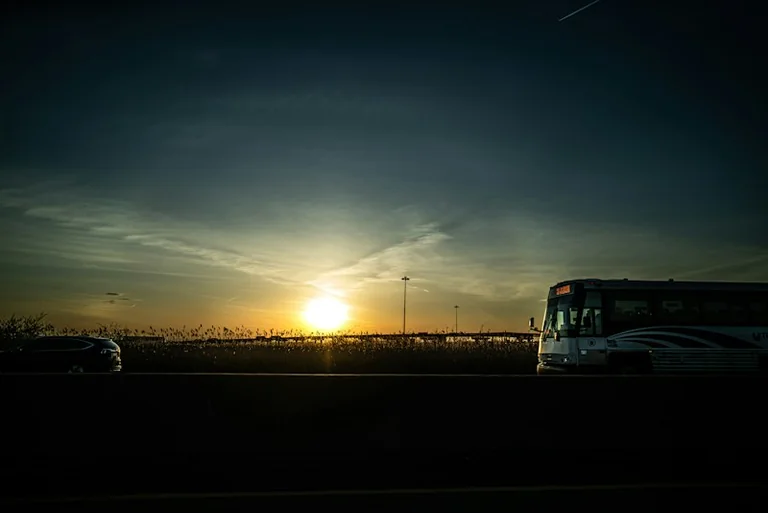 Sapnis par nokavētu autobusu: ko tas var atklāt par rīta steigu